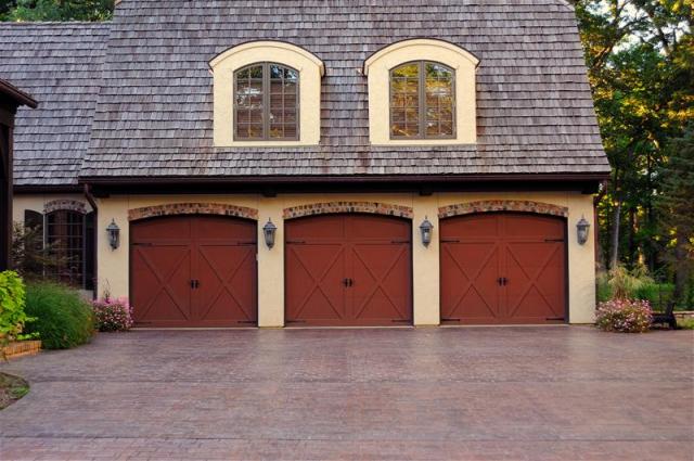 5500-fiberglass-garage-door.jpg